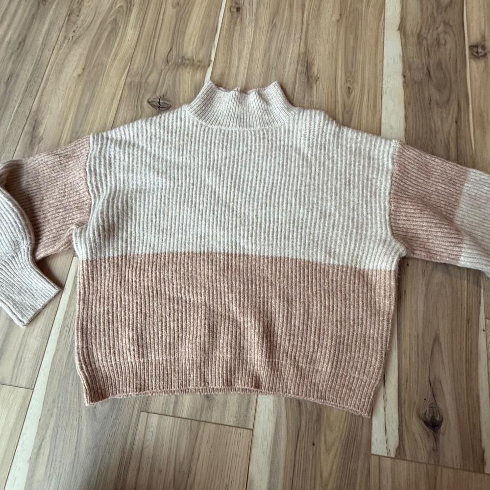 Lush Heathered Cream Rose Color Block Mock Neck‎ Knit Sweater Pullover Small